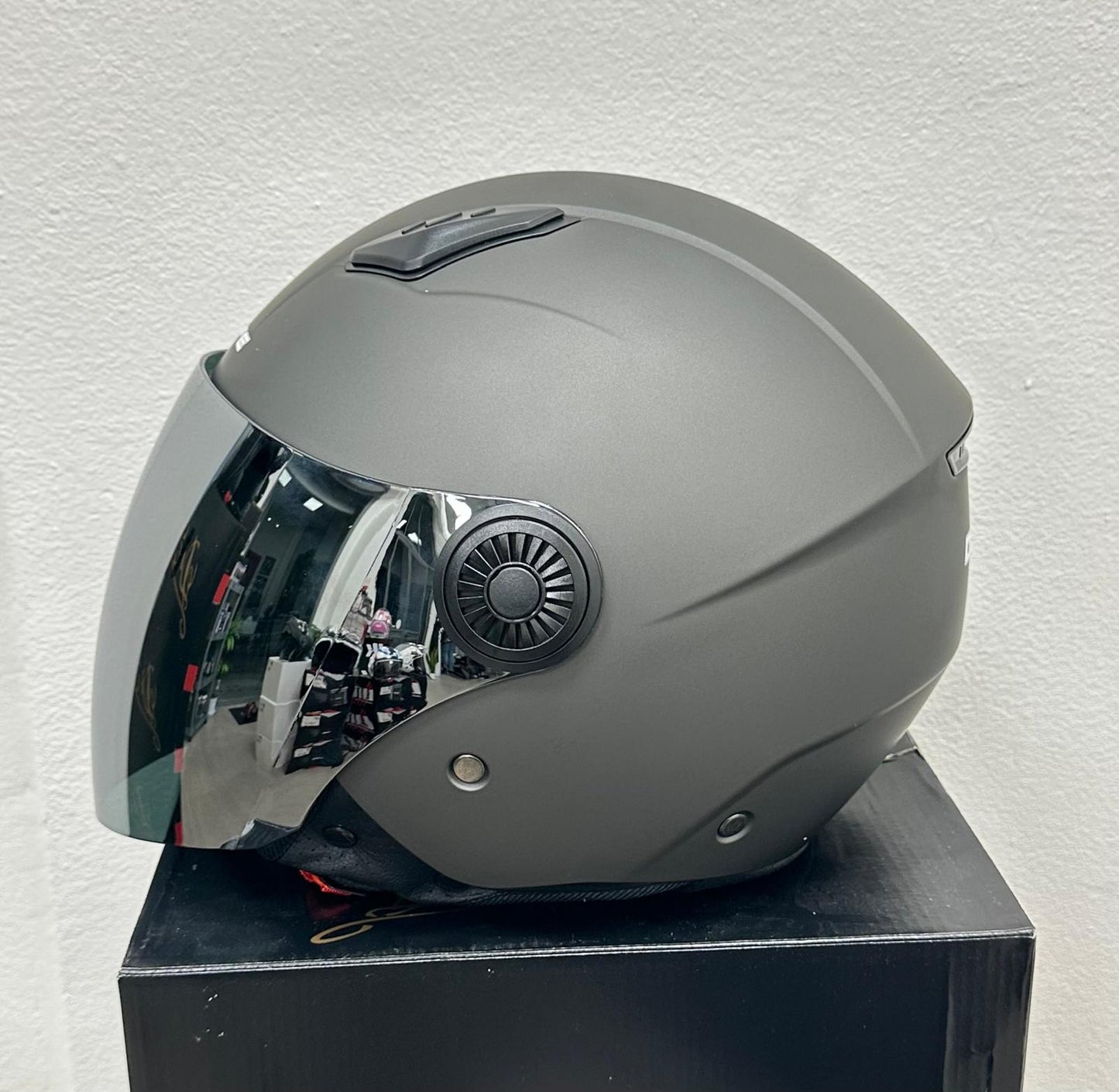 CASCO LINEA JET VISIERA LUNGA